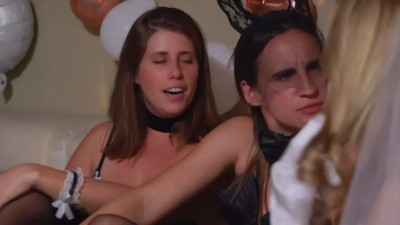 JacquieEtMichelTV Lady Lyne - Lyne Meets The Very Warm Neighbor