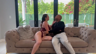 Sami Hayes - Horny Gets Creampied On Beach House