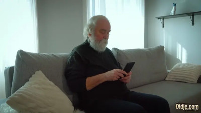 Liz Ocean - Viejo Gentil Y Copulable