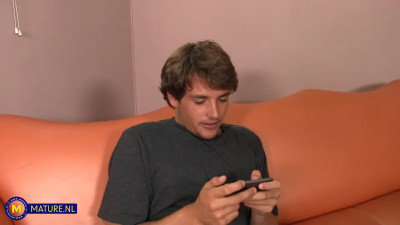 Syren De Mer - Mom's Best Friend Always Gets What She Wants! Sex With A Cougar! 26 04 2026