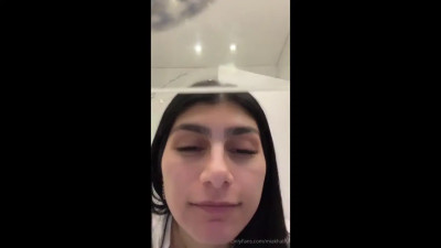 Mia Khalifa - Onlyfans Live Nakad Alone In The House