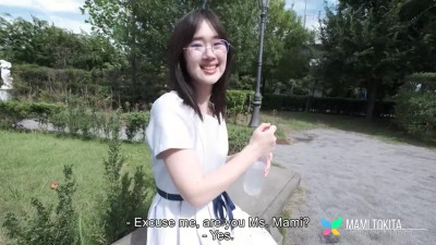 ASIAN Girl Is Too Horny
