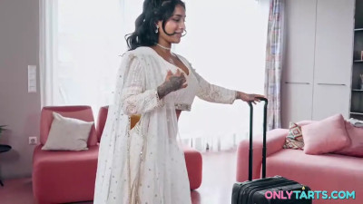 Yasmina Khan - Make Yourself At Home 03 07 2026