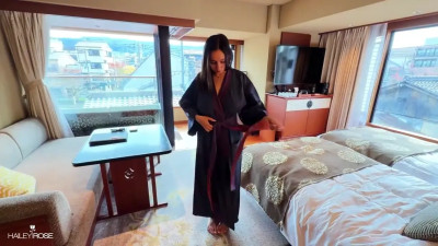 Hailey Rose - Creampie In Public Japanese Onsen Bath With Husband