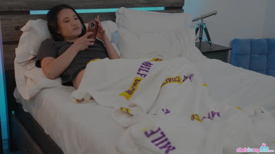 Sakura Lin - Its Too Hot So Im Sleeping Naked 17 08 2026