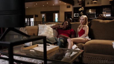 Emma Rosie, Ava Amira - Blind To Her Schemes 18 08 2026