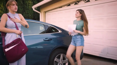 Nicole Rae, Octavia Red - Do We Have A Deal ?