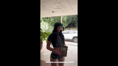 AUHNEESH NICOLE - Girl Scout Gets Banged By A BBC After Delivery Package