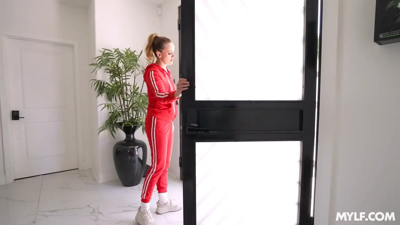 Coco Lovelock, Charlie Forde - Tiny Cheerleader Coco Lovelock Has Secret Lesbian Crush On Her MILF Coach 2024 08 23 - Watch Latest Porn Video at ePornHome.com for Free.