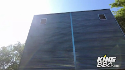 Cassie Bender - Sexy Realtor Fucks Her BBC Client 21 01 2025