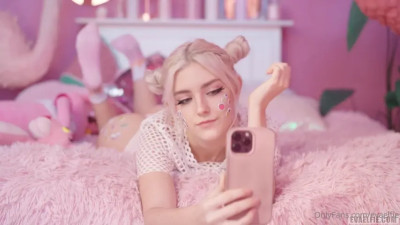 Eva Elfie - Eva's Wonderland