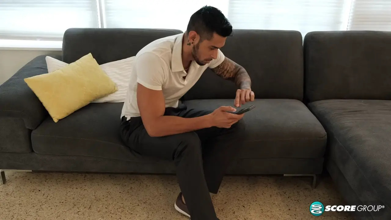 Sadie Rose - MILF Gives Her Porn Watching Friend The Real Thing 2025 02 22 - Watch Latest Porn Video at ePornHome.com for Free.