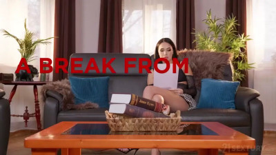 Alyssa Bounty - A Break From Practicing 15 03 2025