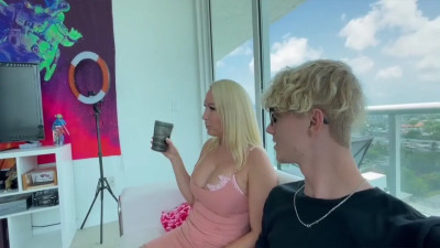 Mellanie Monroe - Horny Roommate Gets His Way