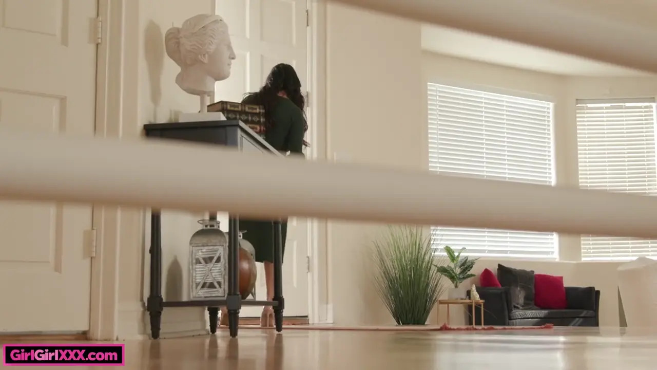 Jade Valentine, Cami Strella - Opens Fresh Pink Flower 18 03 2025 - Watch Latest Porn Video at ePornHome.com for Free.