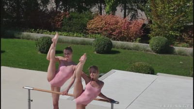 Mia Split, Alexa Flexy - Roccos Perverted Secretaries 9 2025-04-02