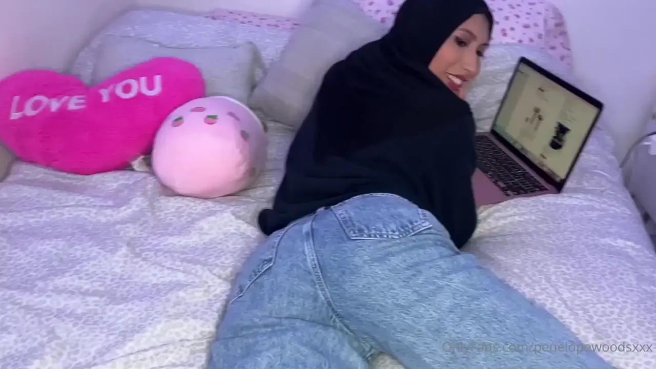 Penelope Woods - Hijab Stepsister Anal POV - Watch Latest Porn Video at ePornHome.com for Free.