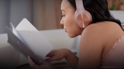 Kimmy Kimm - Sitter Swallows Her Squirt 06 04 2025