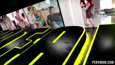 Elizabeth Skylar - Your Stepmom Wants Your Cum In Her Tight Pussy 14 04 2025