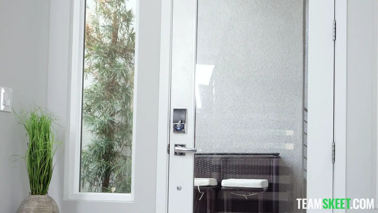 Isabella Jules Is New Innocent And Sweet But She Is Desperate For Cock 18 04 2025 - Watch Latest Porn Video at ePornHome.com for Free.