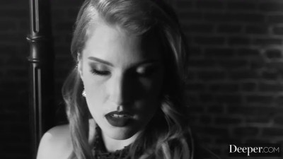 Octavia Red - The Well-Rounded Girl