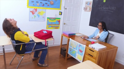 Cali Sweets - Professor Cali Sweets Has Some Alone Time With Her Student In Class 23 04 2025