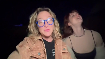 Sidney Summers, Susie Stellar - Sharing A Cock