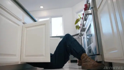 Ariel Demure - Getting His Attention 26 04 2025