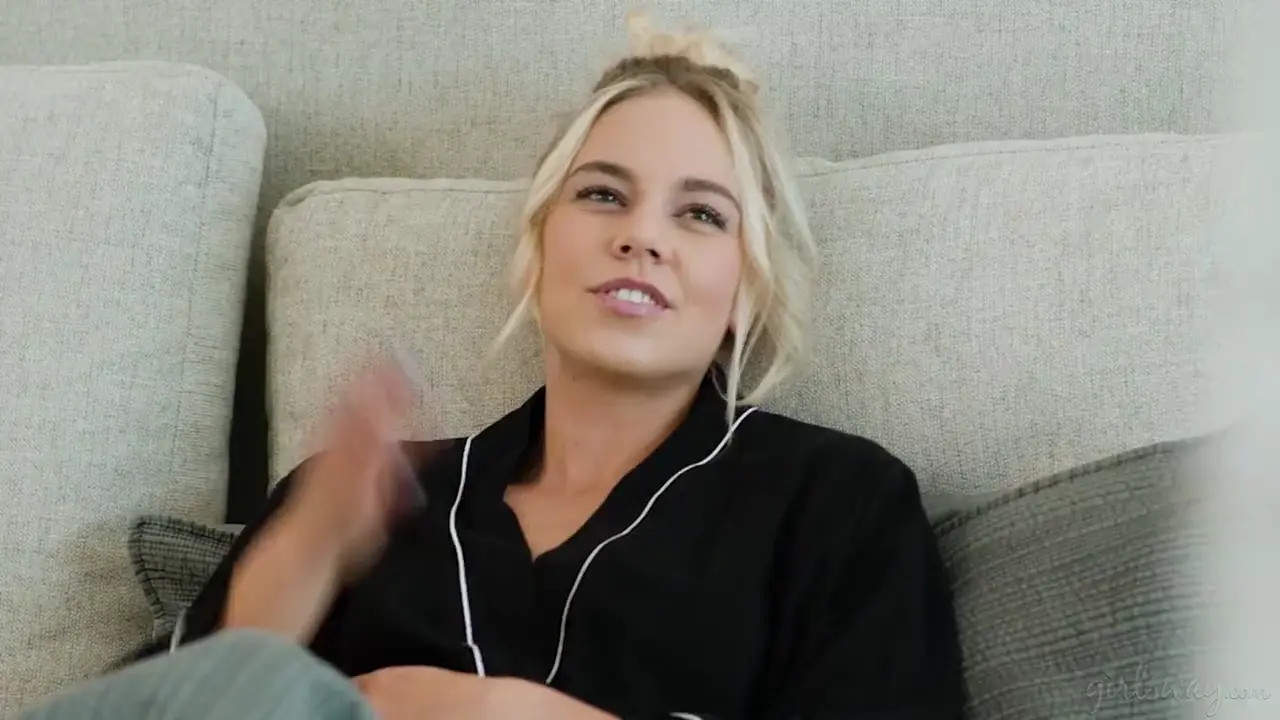 Little Puck, Kelsey Kane - Doctors Heartfelt House Call 04 05 2025 - Watch Latest Porn Video at ePornHome.com for Free.