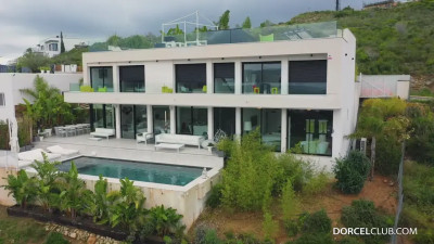 Amalia Davis, Angelika Grays - Unexpected Gratitude 02 05 2025