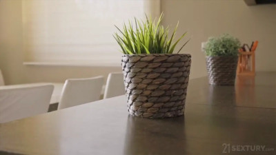 Leya Desantis - Interior Design Behind 24 05 2025