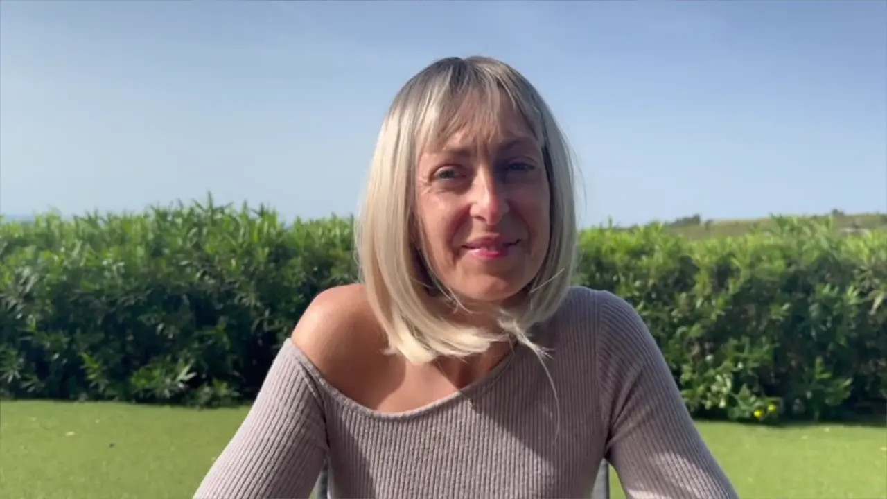 JacquieEtMichelTV Lena De Tours 40 Years Old From Tours 26 05 2025 - Watch Latest Porn Video at ePornHome.com for Free.