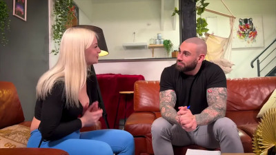 JacquieEtMichelTV Anais Doesnt Beat Around The Bush 2025 05 30