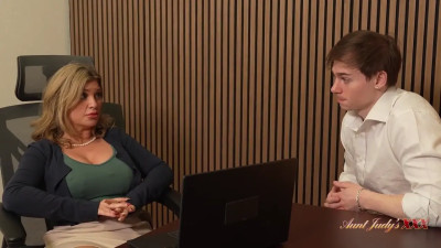 Andie Anderson - 42yo Blonde Boss Babe Shows The Upside Of Layoffs 06 06 2025