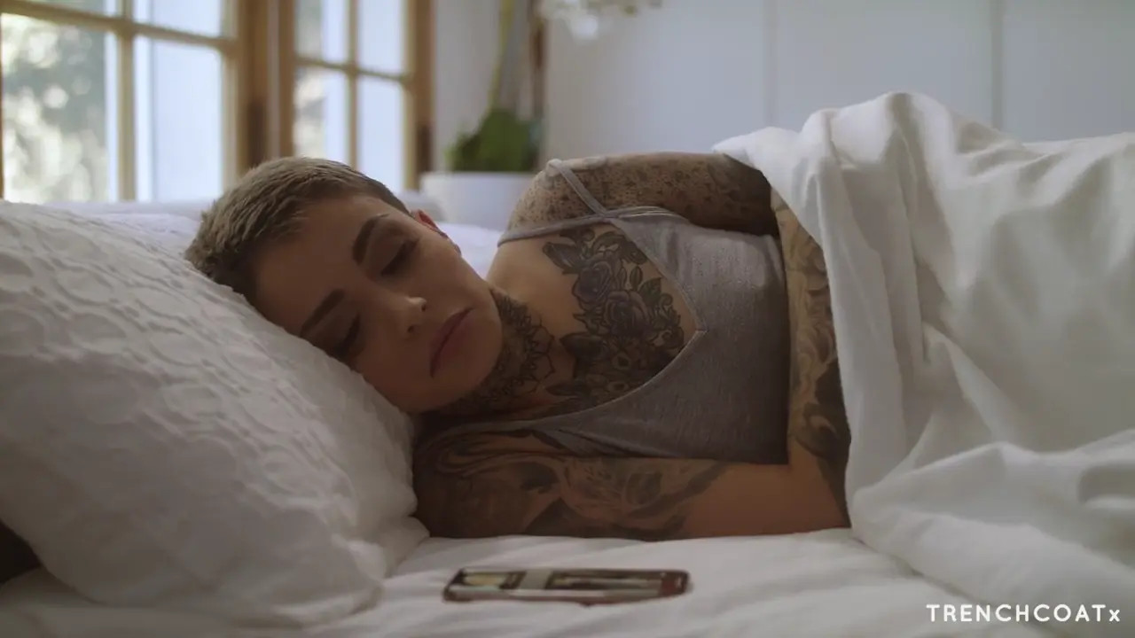 Leigh Raven - Returning The Favor - Watch Latest Porn Video at ePornHome.com for Free.