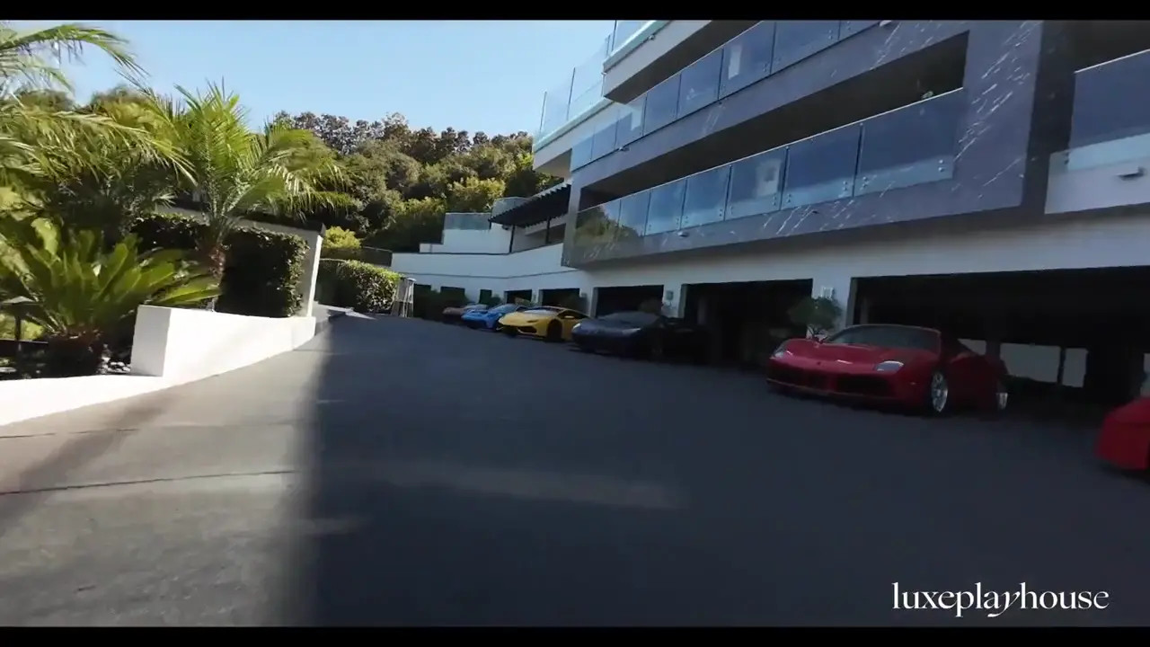 August Skye, Charlotte Stokely, Cherry Kiss, Freya Parker, Ella Reese - Girls Night Orgy 2025 - Watch Latest Porn Video at ePornHome.com for Free.