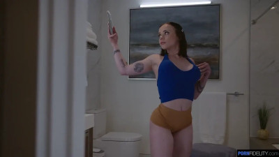 Lucia Rossi - Bathroom Beauty 13.06.2025