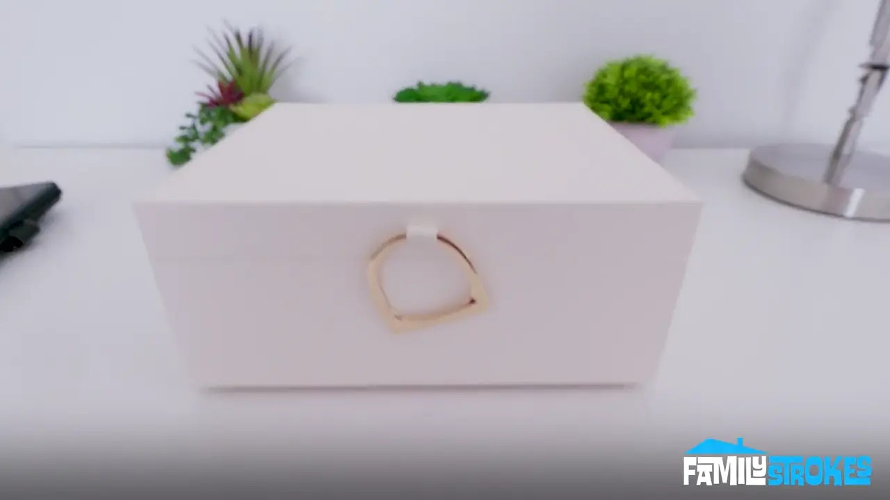 Luxe La Fox - Cagey Agreement 29 06 2025 - Watch Latest Porn Video at ePornHome.com for Free.