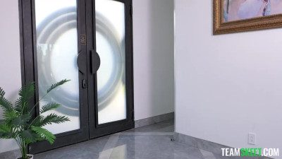 Tia Tamera - I Feel Like Being A Slut Today ( Tia Tamera Mainstream Debut ) 21 07 2025