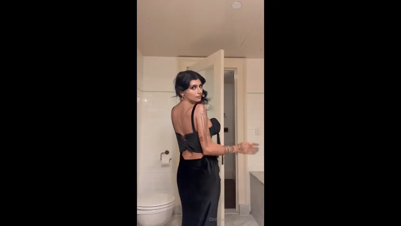 Mia Khalifa - Naked And Horny After Night Life Party - Watch Latest Porn Video at ePornHome.com for Free.