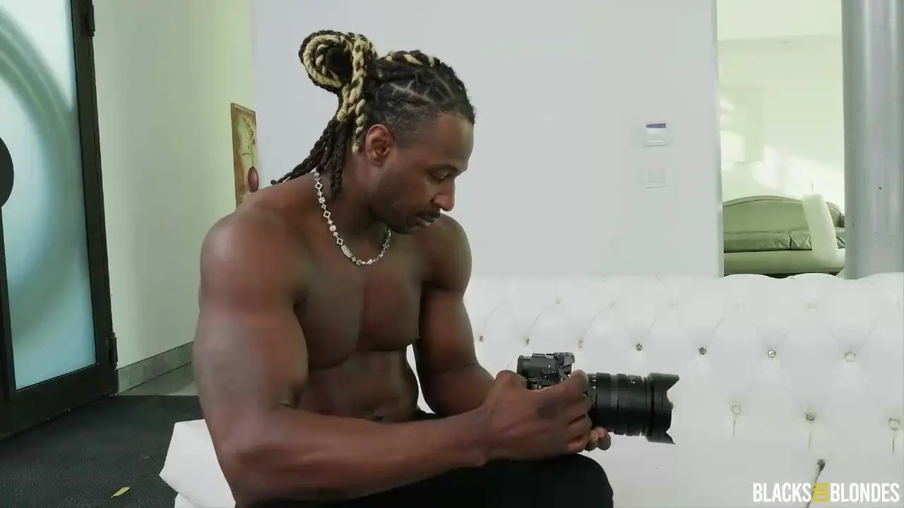 Aviana Violet - Picture Perfect 15 08 2025 - Watch Latest Porn Video at ePornHome.com for Free.