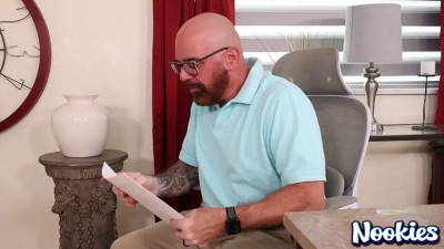 Angel Gostosa - Earning Her Raise 11 08 2025