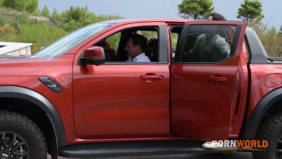 Shalina Devine, Olivia Del Rio - Poolside Exploration Chapter 2: Bi Busty Besties Shalina Devine And Olivia Del Rio Swap Strap On For Cock During Vacay Group Sex 15 08 2025