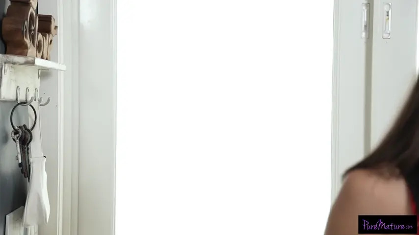 Sasha Pearl - Surprise Massage 20 08 2025 - Watch Latest Porn Video at ePornHome.com for Free.