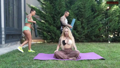 Monika Fox, Bella Mur - Is This Really Yoga