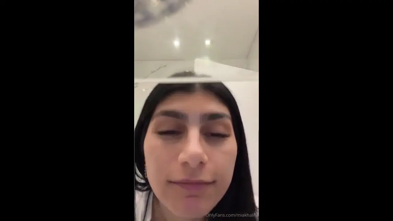 Mia Khalifa - Pussy Sneak Peak After Years NEW - Watch Latest Porn Video at ePornHome.com for Free.