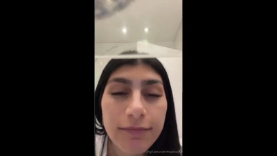 Mia Khalifa - Pussy Sneak Peak After Years NEW