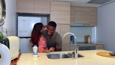 OnlyFans - Mia Z - First Ever BBC Sextape With Mike Williams