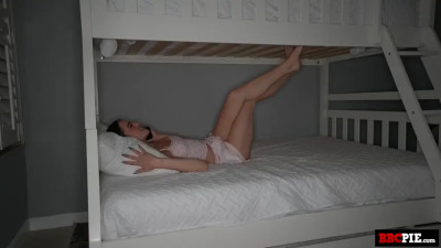 Kylie Quinn - Sleepover With Stepbro 06 09 2025