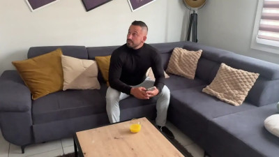 JacquieEtMichelTV Julia Loves To Be Watched 09 09 2025